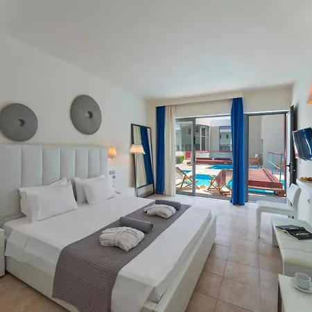 Senses Ocean Blue Sea Side منتجع