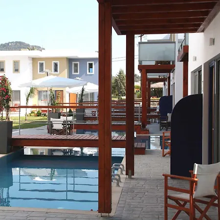 Senses Ocean Blue Sea Side Rezort Kremastí